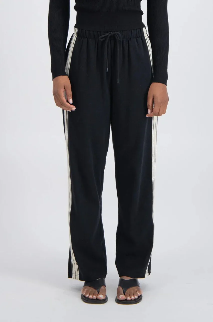 Jasmine Alexa Panarea Trackpant - Black