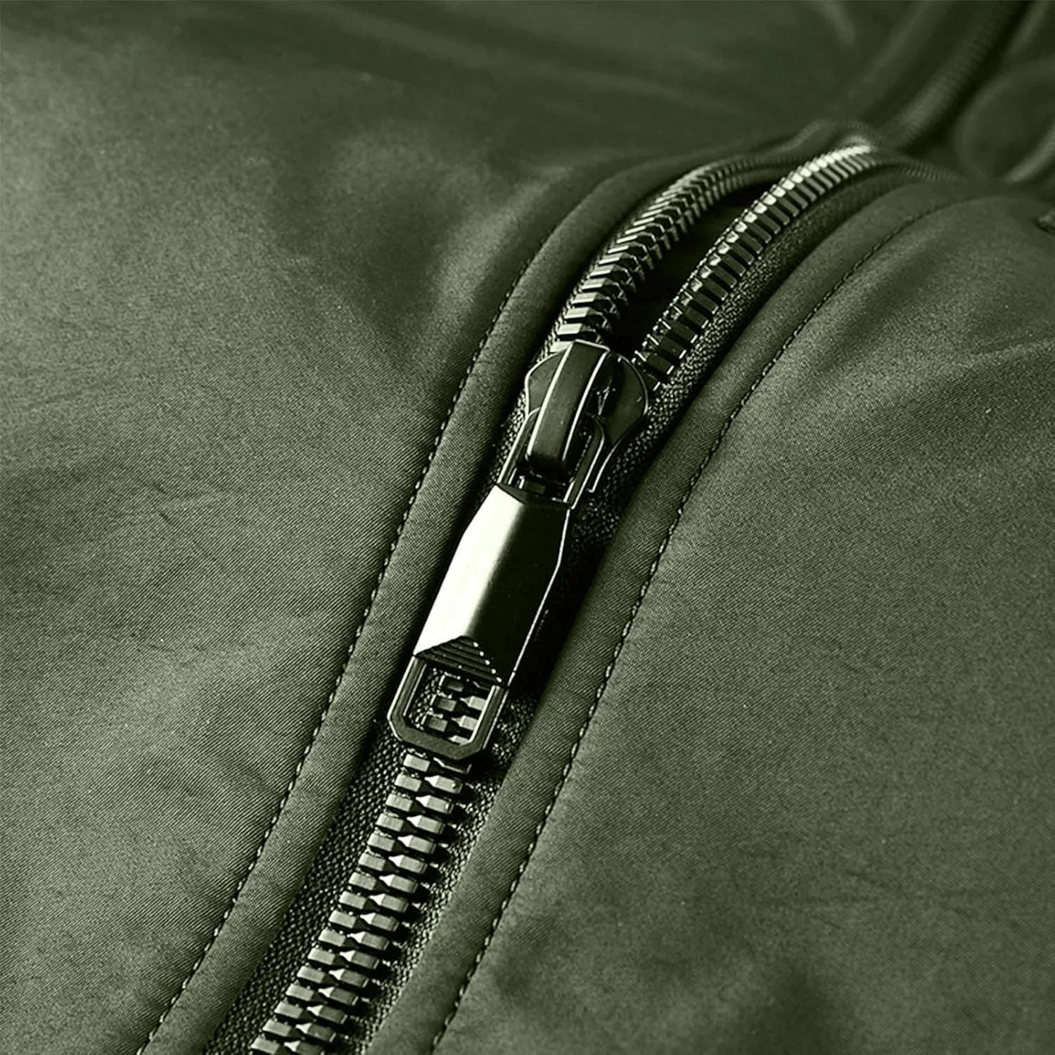 Men's Bomber JacketCausal Oversized Winter Bomber Jacket Men Warm Big and Tall Elastic Cuff Windproof Quilted Jacket